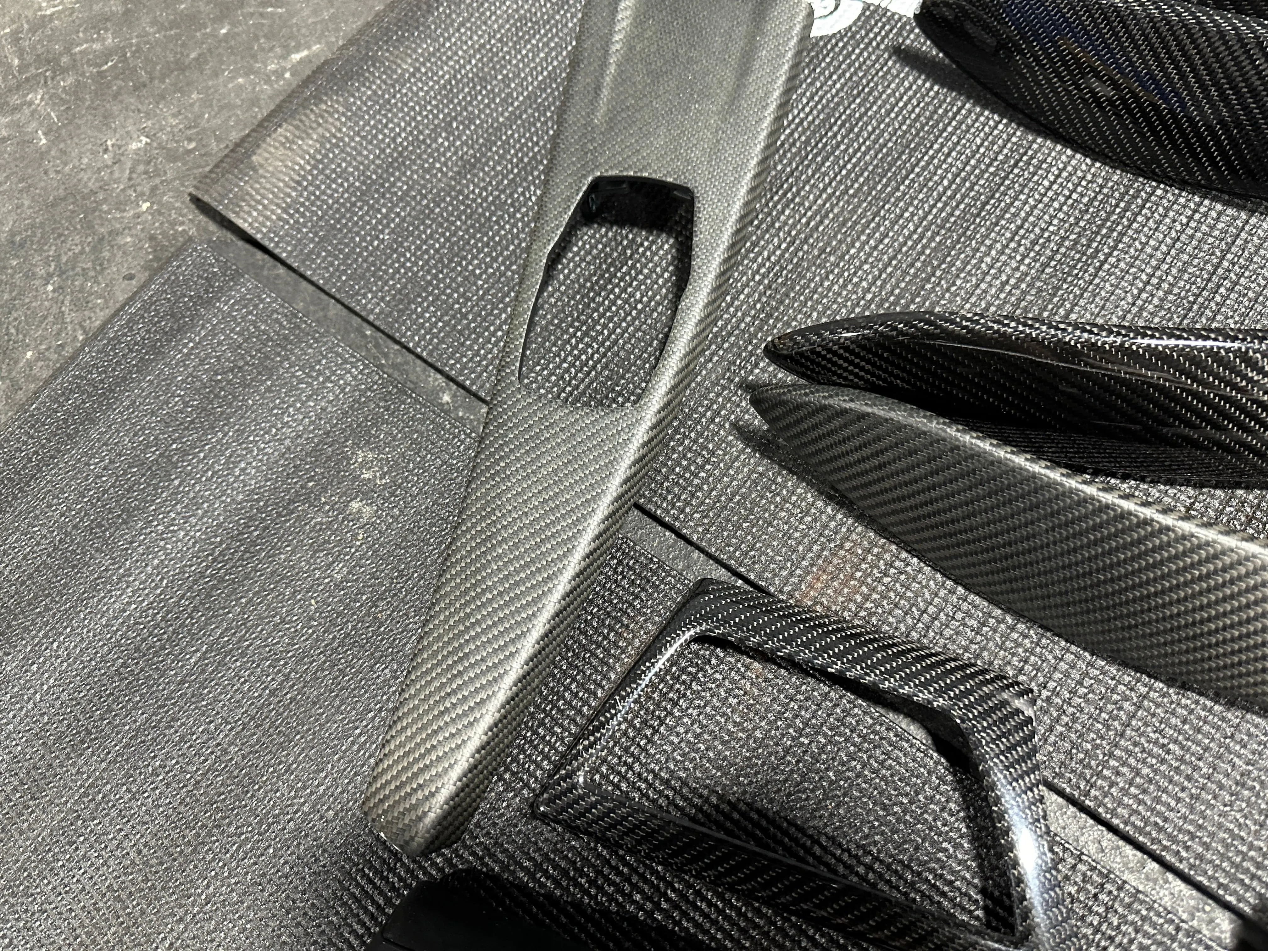 Scratch and dent F3x Carbon Interior Pieces